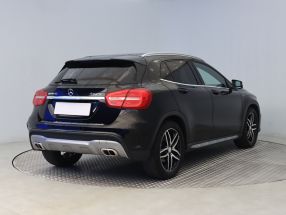 Mercedes-Benz GLA - 2016