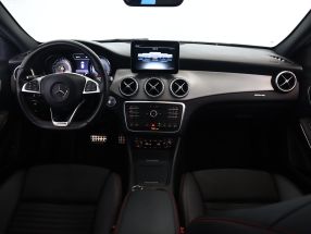 Mercedes-Benz GLA - 2016
