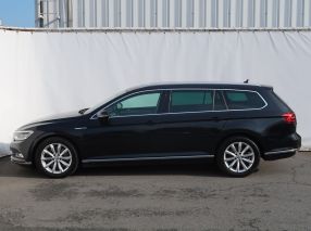 Volkswagen Passat - 2016