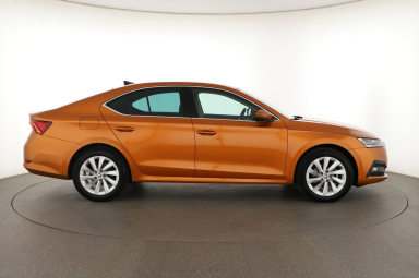 Škoda Octavia - 2023