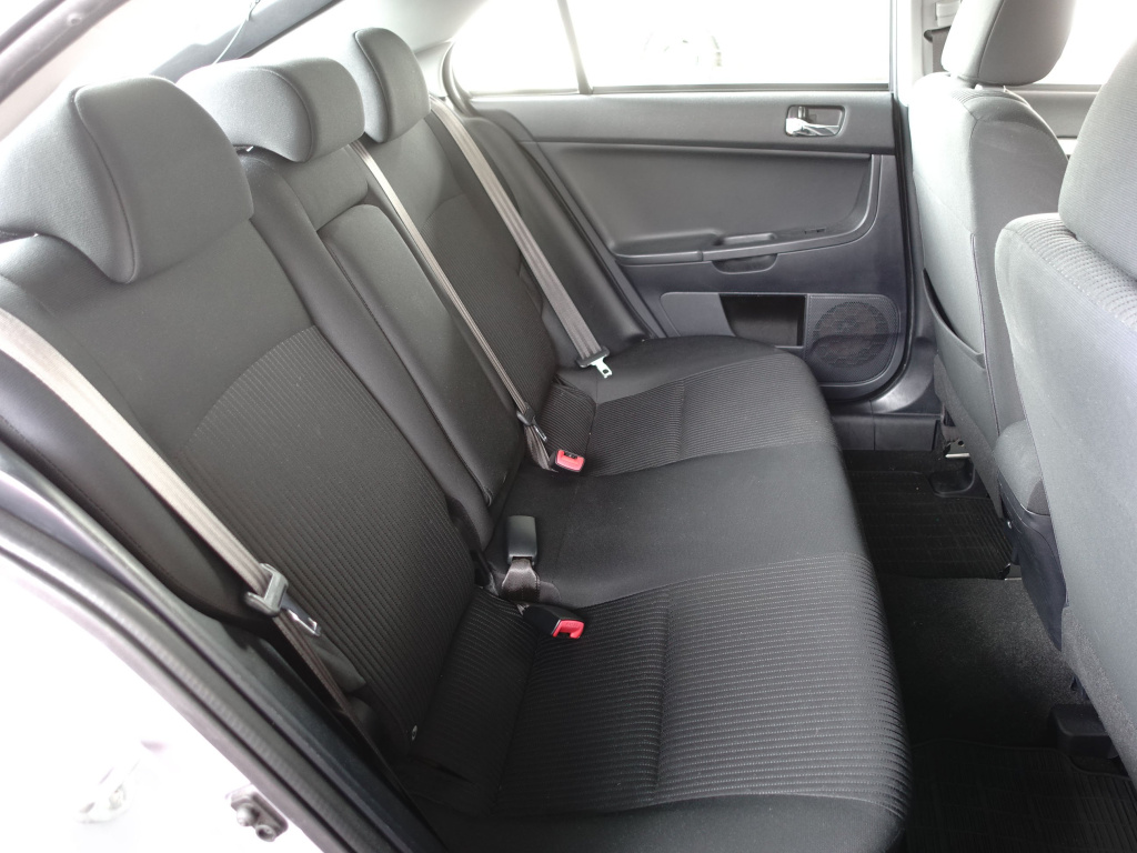 Mitsubishi Lancer