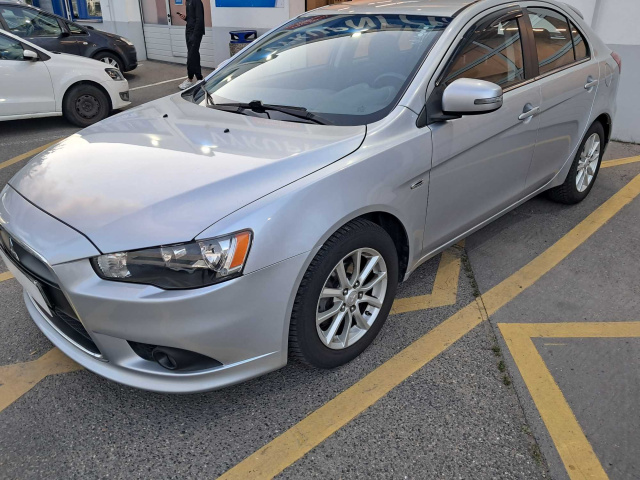 Mitsubishi Lancer 2015