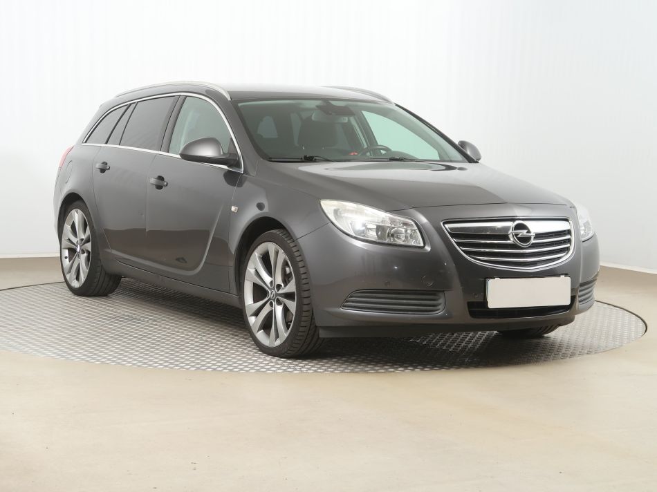 Opel Insignia - 2011