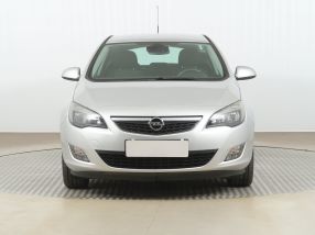 Opel Astra - 2013