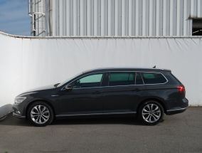 Volkswagen Passat - 2015