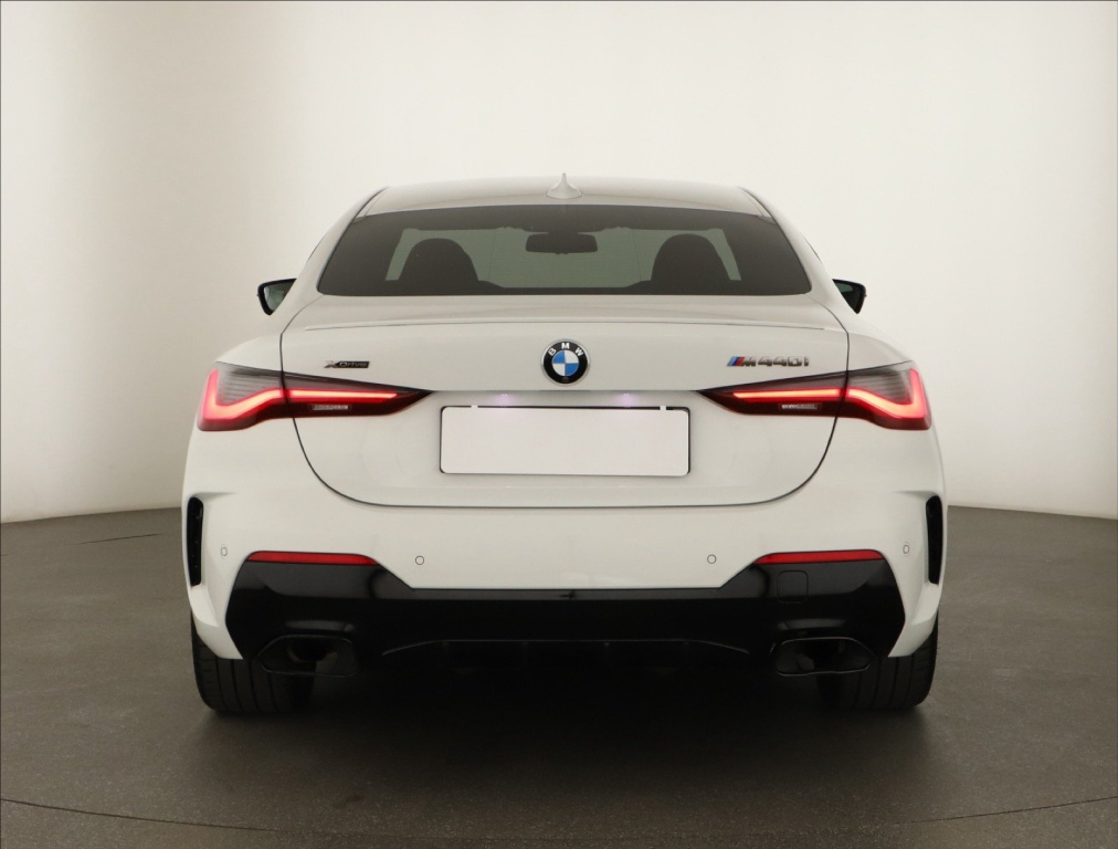 BMW 4