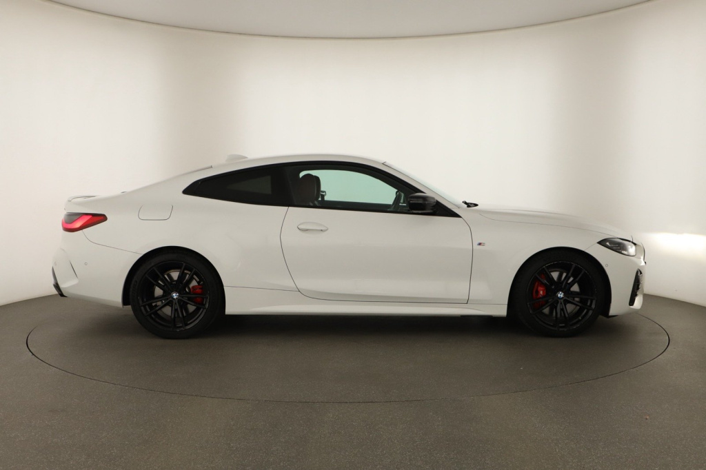 BMW 4