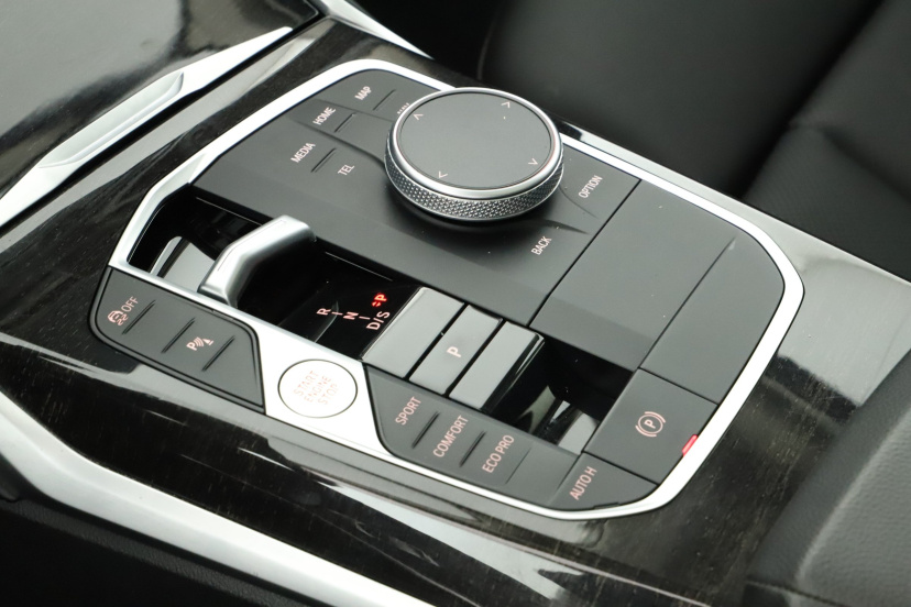 BMW 3, 2023
