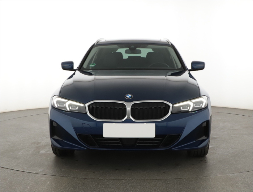 BMW 3, 2023