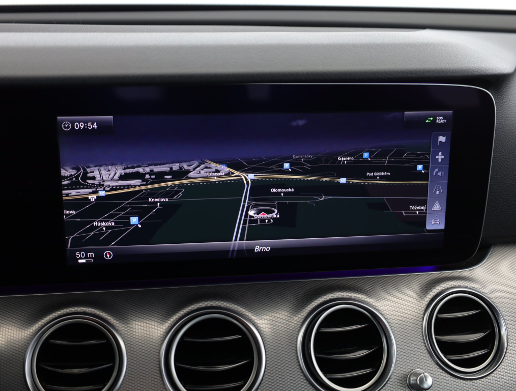 Mercedes-Benz E