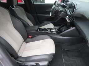 Peugeot e-2008 - 2021