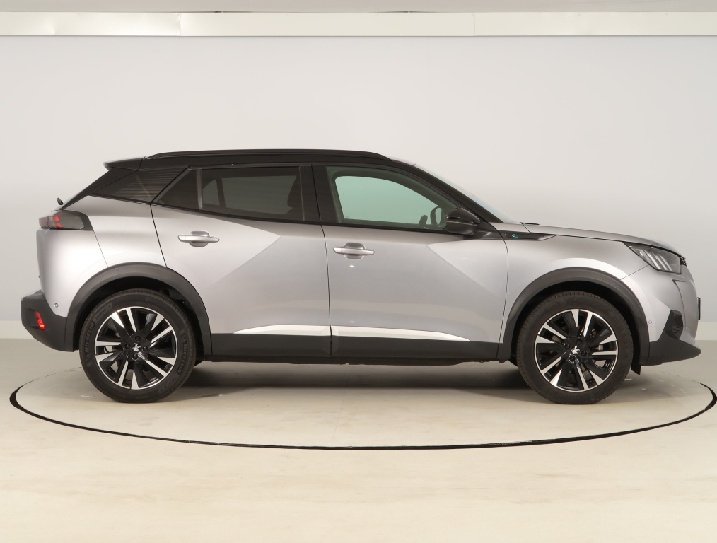 Peugeot e-2008