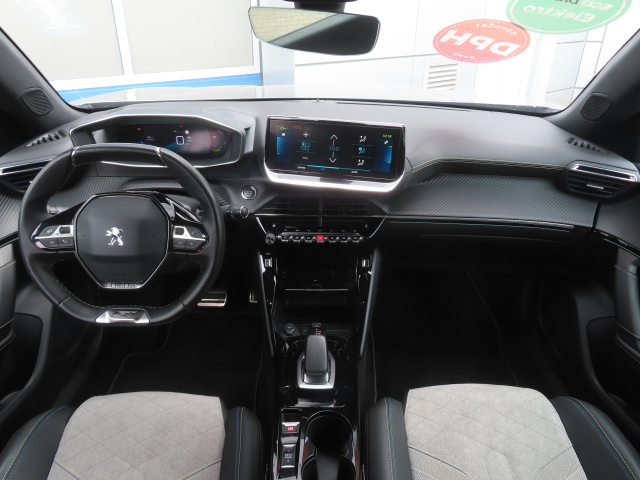 Peugeot e-2008 2021
