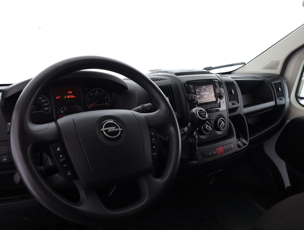 Opel Movano