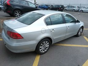 Volkswagen Passat - 2011