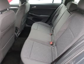Volkswagen Golf - 2023