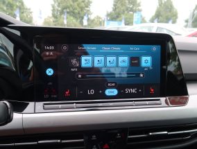 Volkswagen Golf - 2023