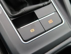 Volkswagen Golf - 2023