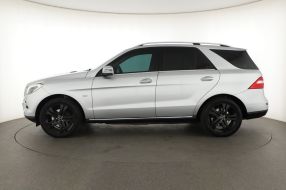 Mercedes-Benz ML - 2012
