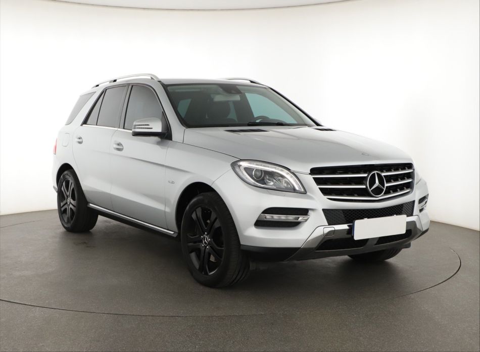 Mercedes-Benz ML - 2012