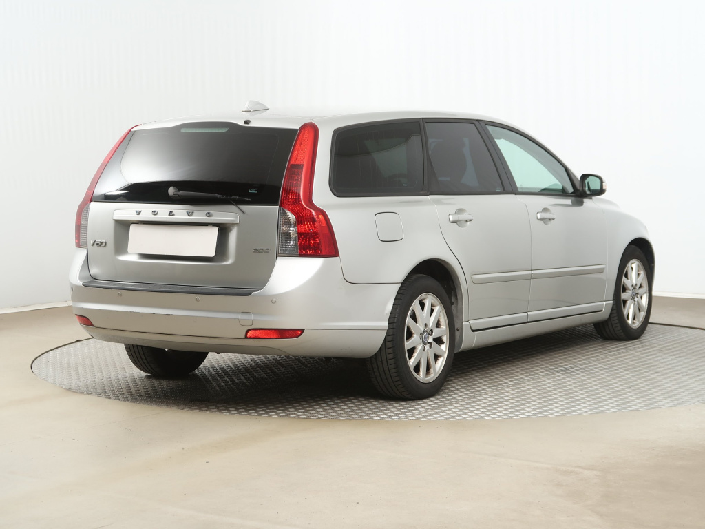 Volvo V50