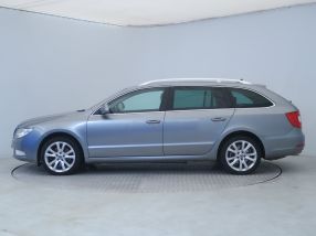 Skoda Superb - 2012