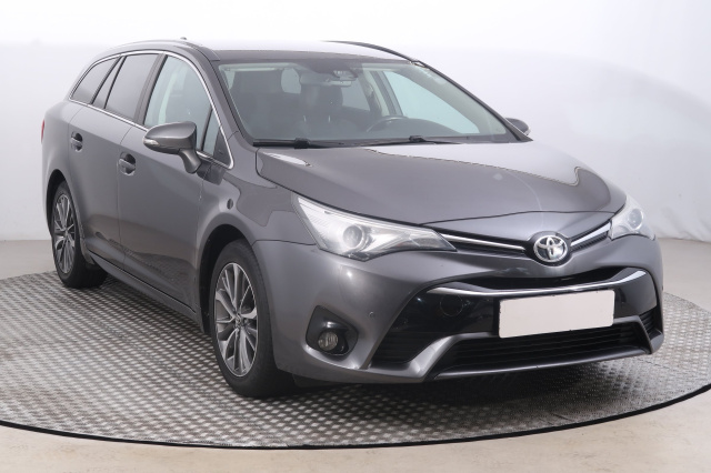 Toyota Avensis 2015
