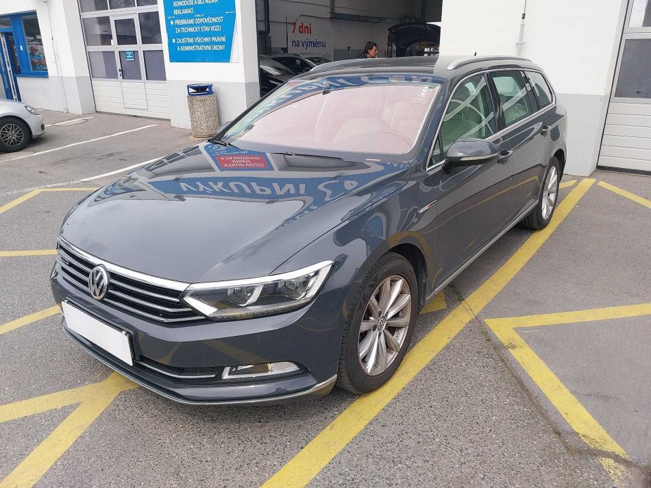 Volkswagen Passat - 2015