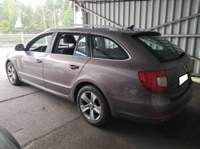 Skoda Superb - 2011