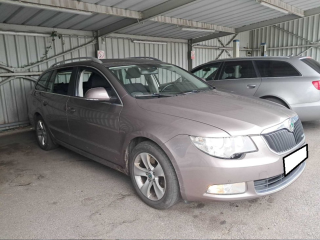 Škoda Superb 2011
