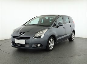 Peugeot 5008 - 2012