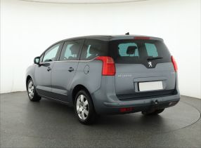 Peugeot 5008 - 2012