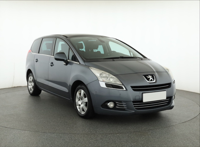 Peugeot 5008 2012