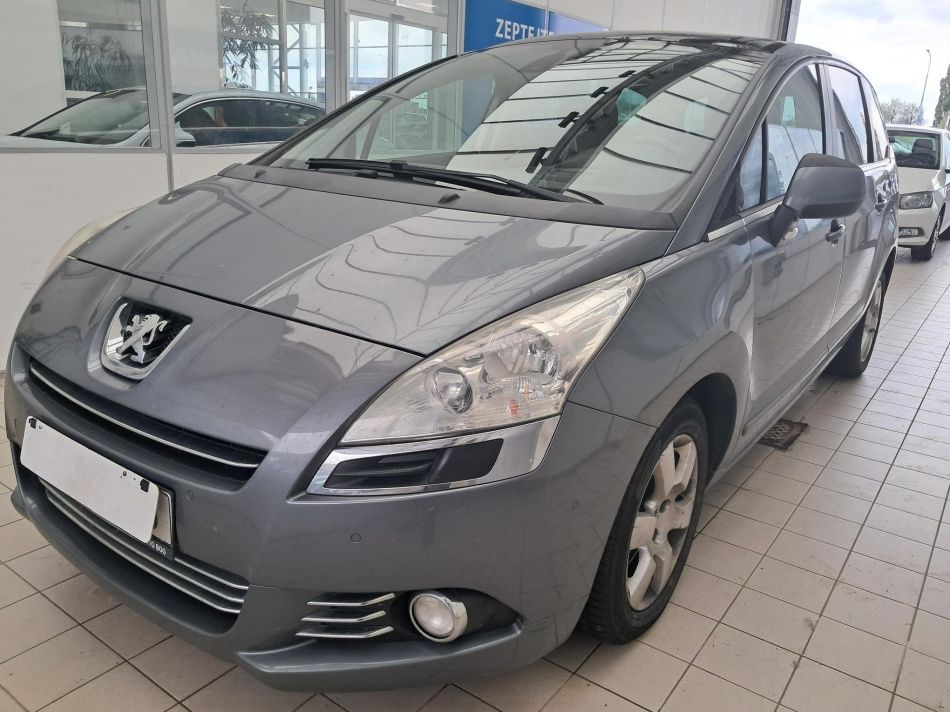 Peugeot 5008 - 2012