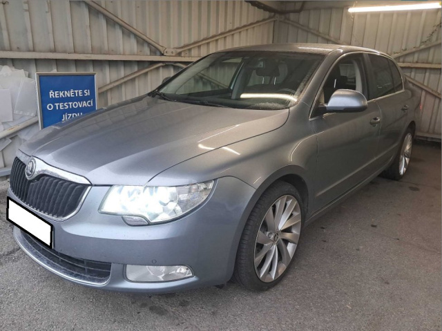 Škoda Superb 2012
