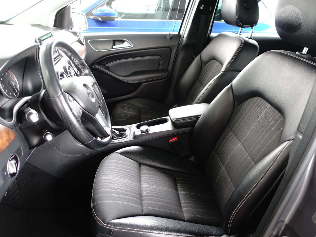 Mercedes-Benz B