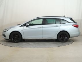 Opel Astra - 2020