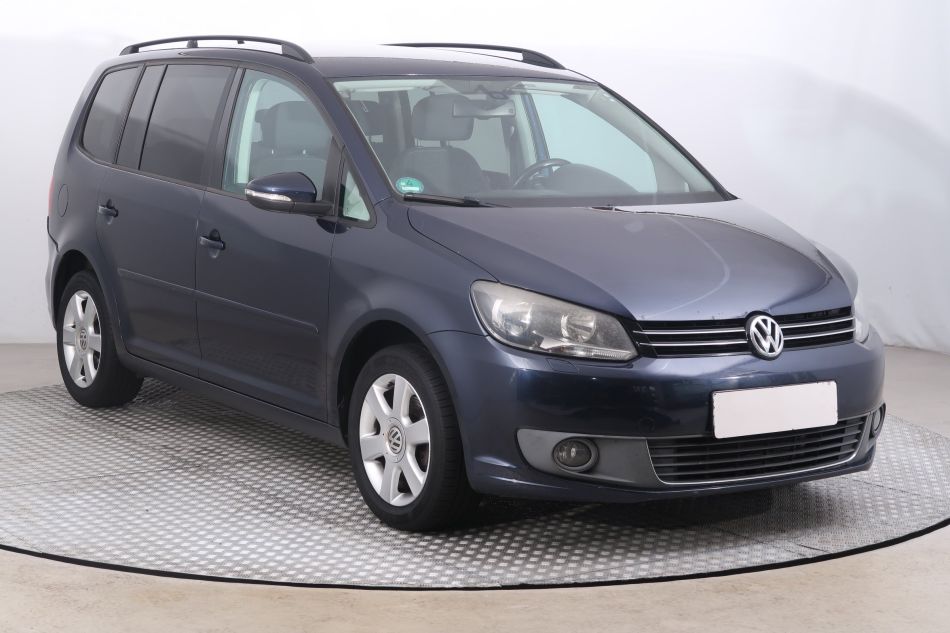 Volkswagen Touran - 2011