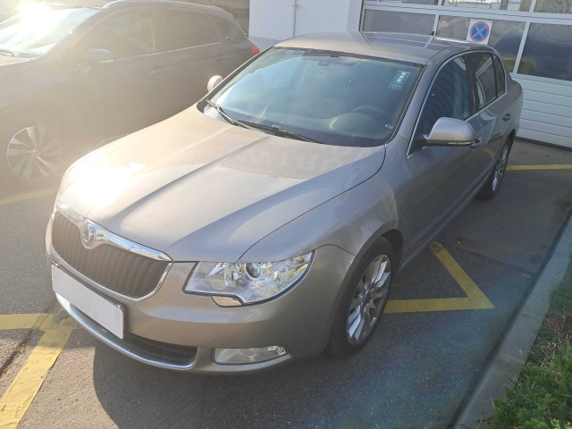 Škoda Superb 2013