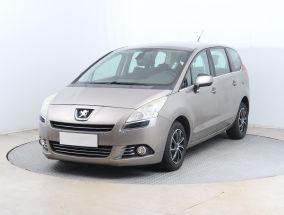 Peugeot 5008 - 2012