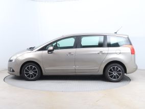 Peugeot 5008 - 2012