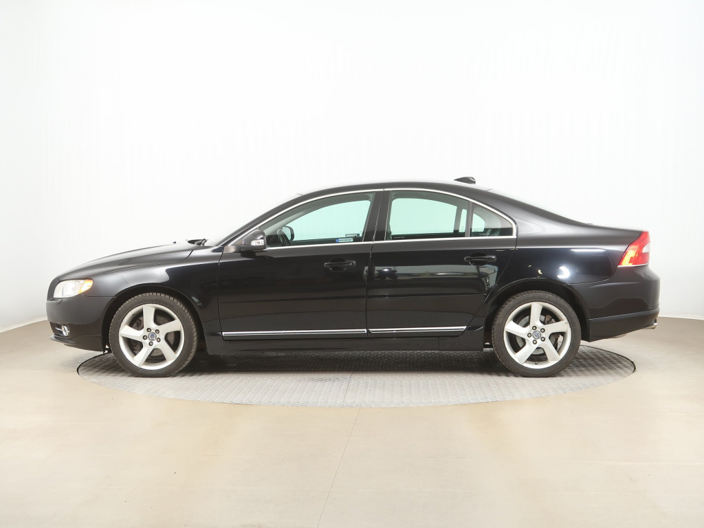 Volvo S80