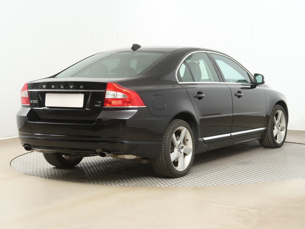 Volvo S80