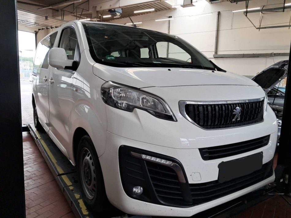 Peugeot Traveller - 2018