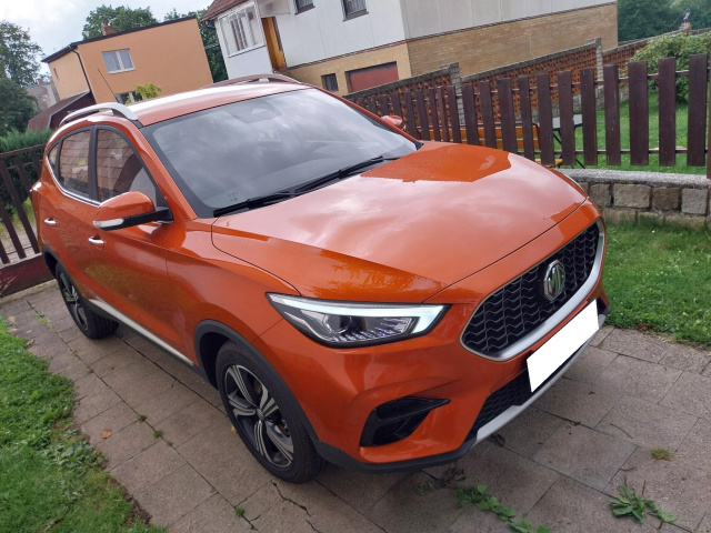 MG ZS SUV 2025