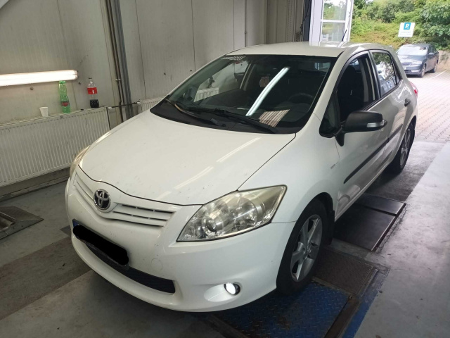 Toyota Auris 2011