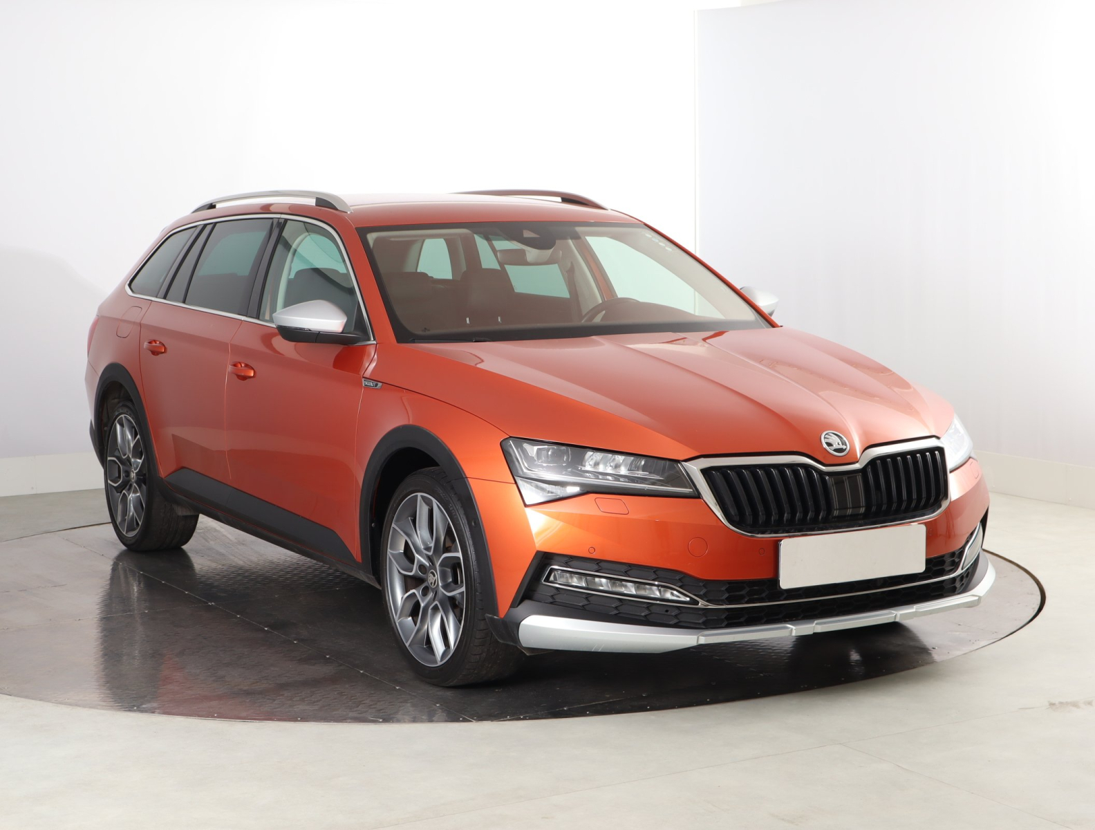 Škoda Superb - 2024