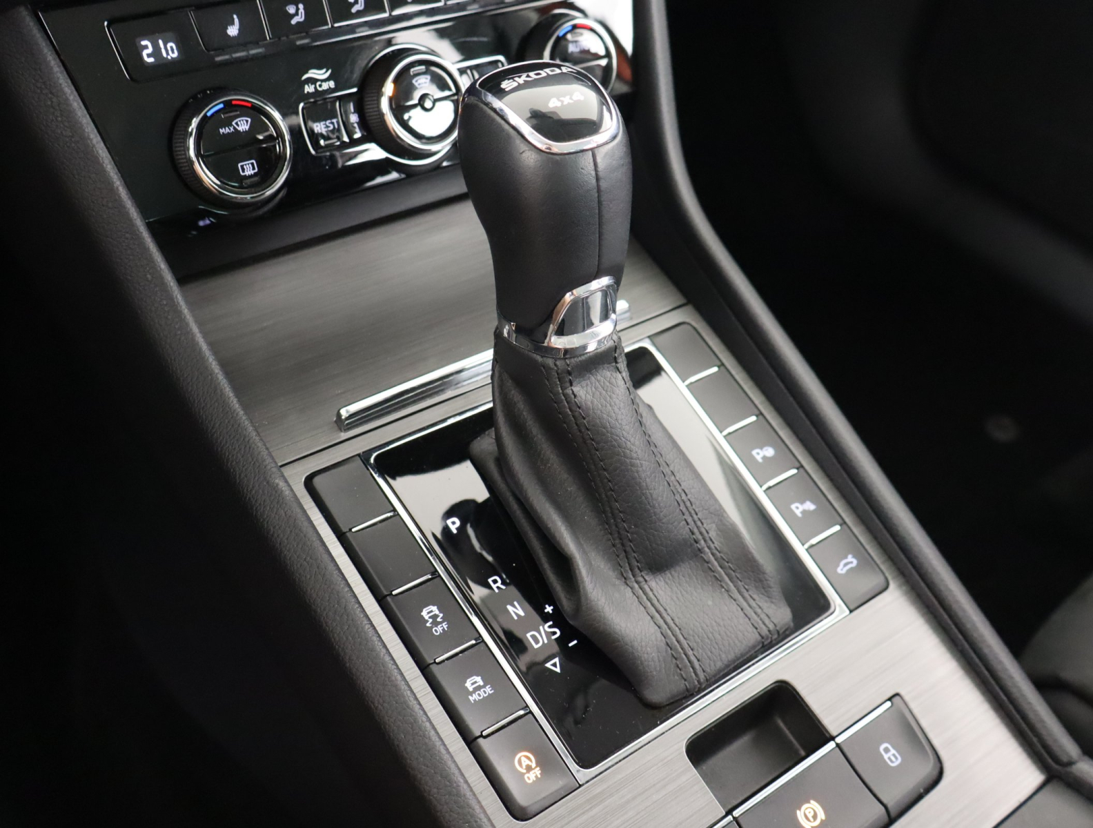 Škoda Superb - 2024