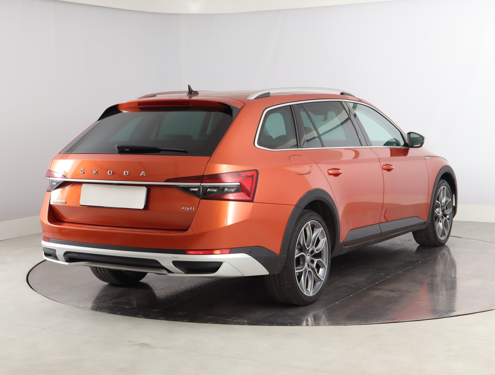Škoda Superb - 2024