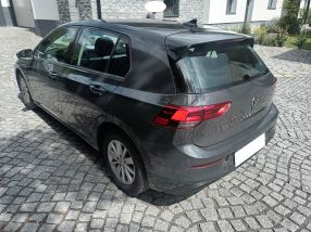 Volkswagen Golf - 2021